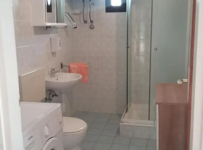 Apartament Pisac Vis